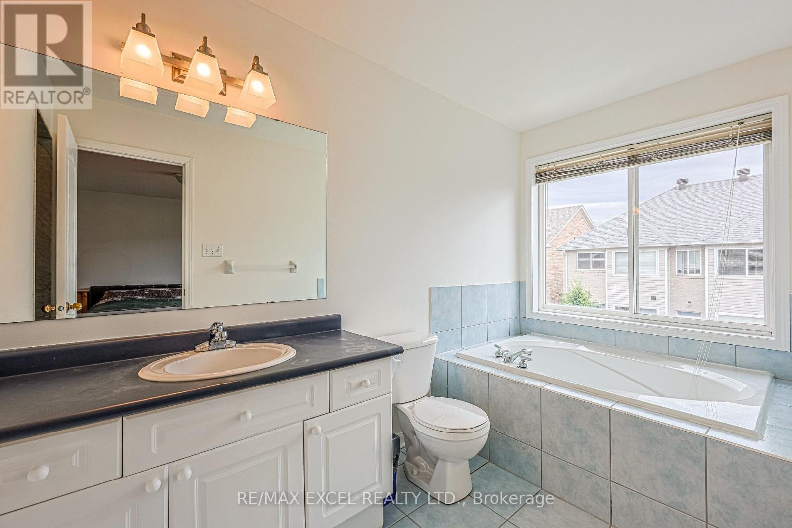 












37 BAINTREE STREET

,
Markham (Wismer),




Ontario
L6E1G5

