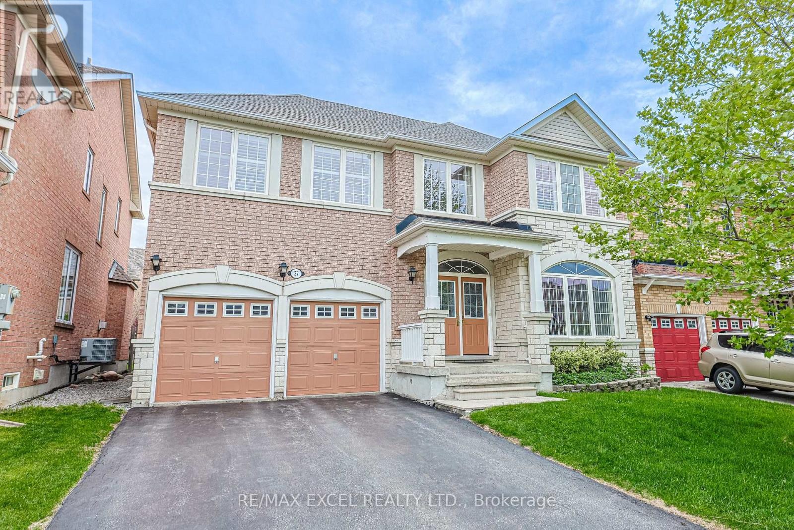 












37 BAINTREE STREET

,
Markham (Wismer),




Ontario
L6E1G5

