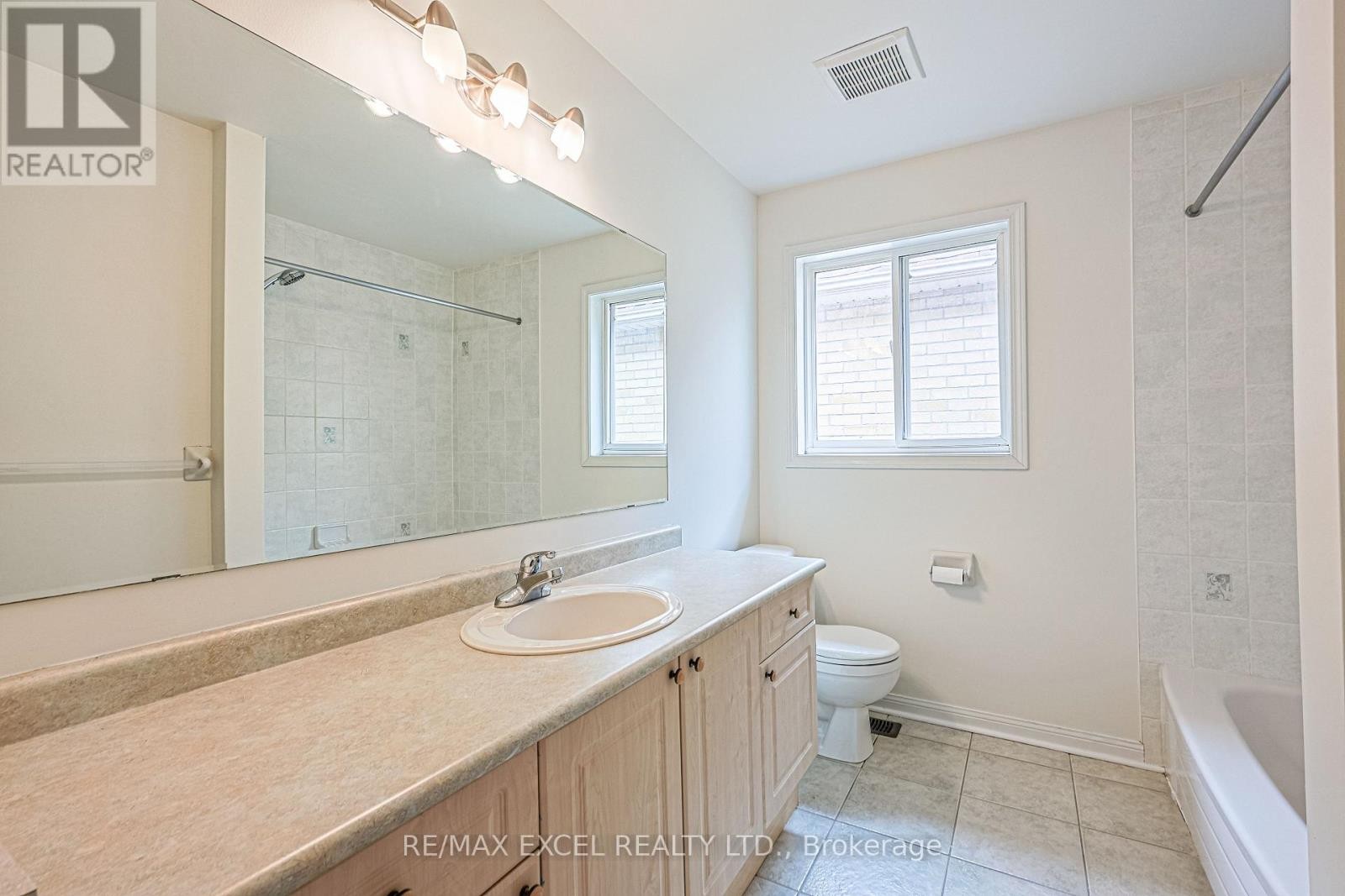 












37 BAINTREE STREET

,
Markham (Wismer),




Ontario
L6E1G5

