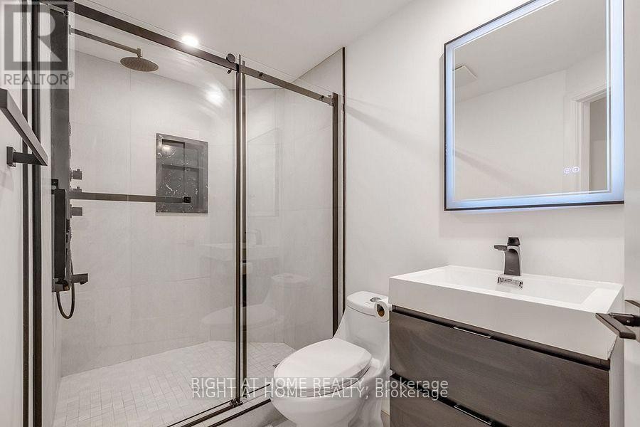 












(BASEMENT) - 61 ISAIAH DRIVE W

,
Vaughan (Vellore Village),




Ontario
L4H0T4

