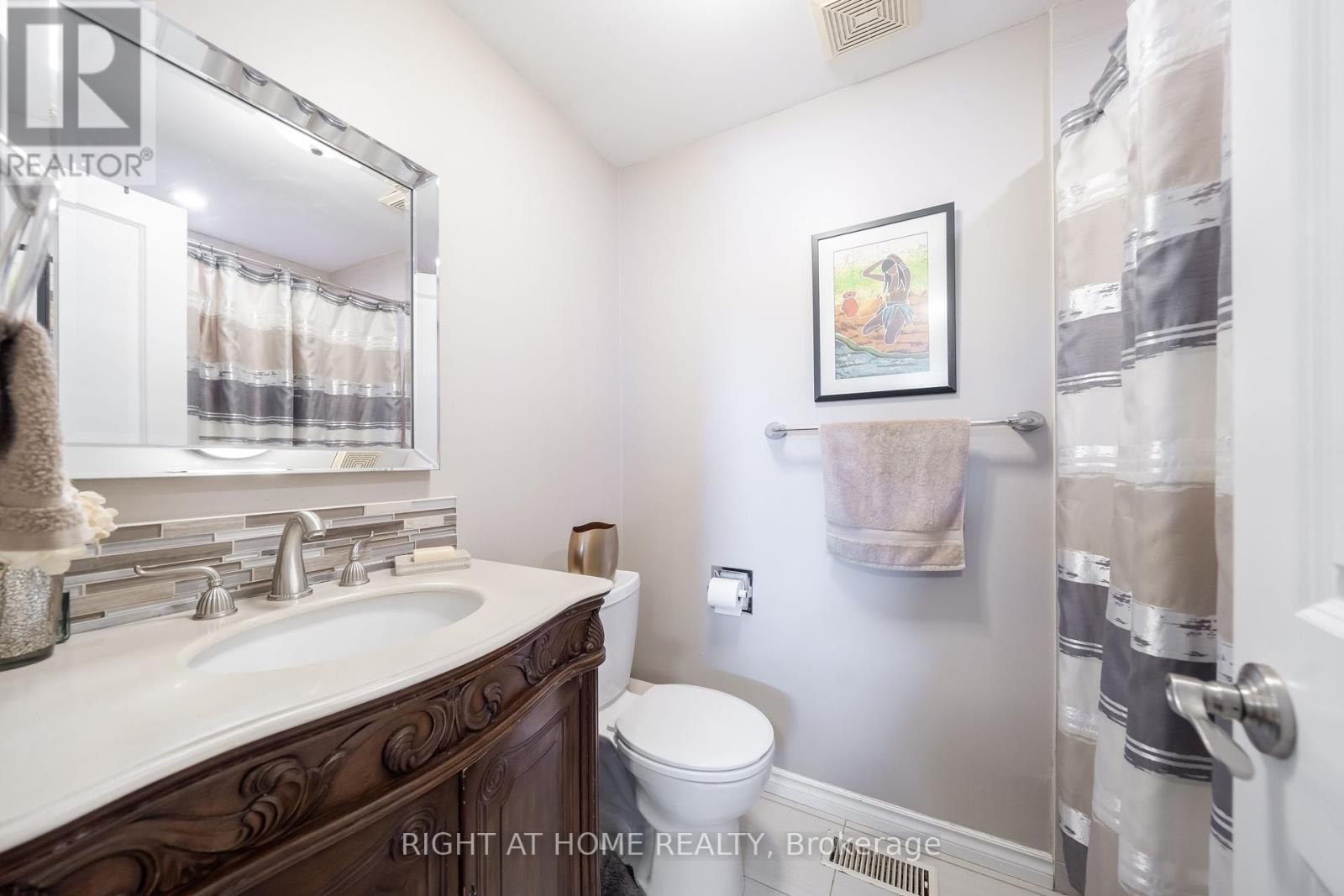 












259 TALL GRASS TRAIL

,
Vaughan (East Woodbridge),




Ontario
L4L3P7

