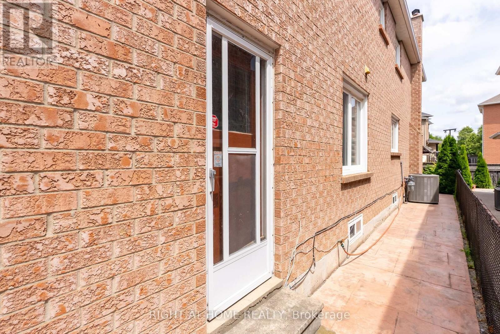 












259 TALL GRASS TRAIL

,
Vaughan (East Woodbridge),




Ontario
L4L3P7

