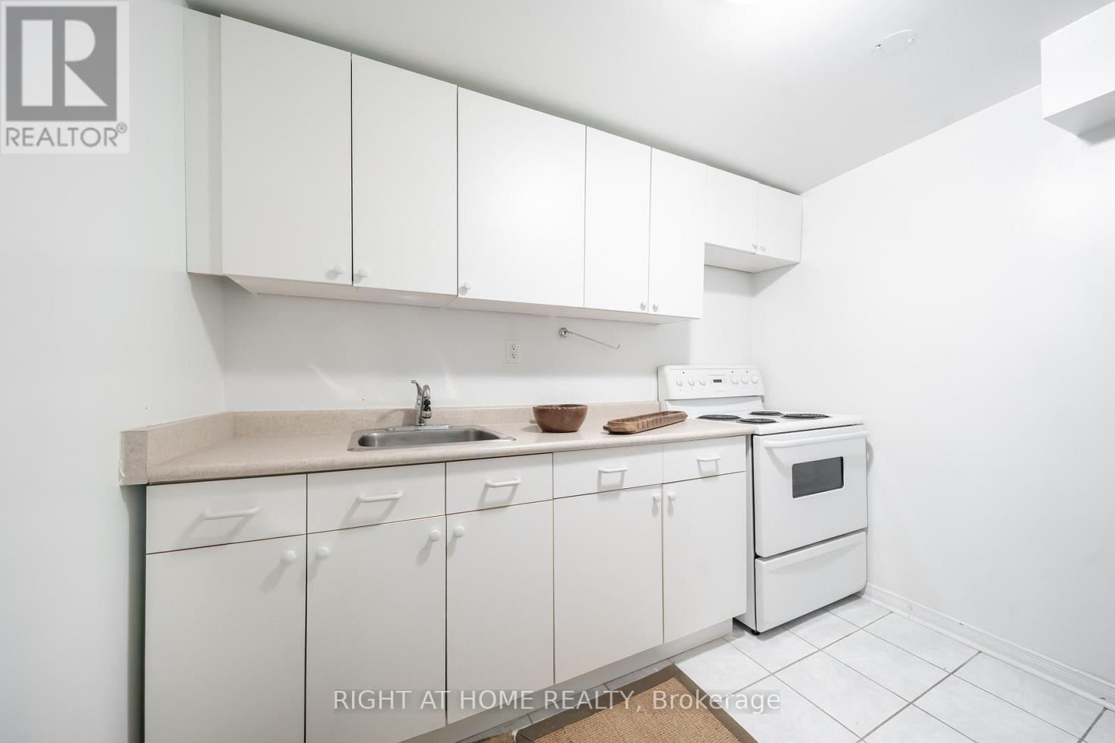 












259 TALL GRASS TRAIL

,
Vaughan (East Woodbridge),




Ontario
L4L3P7

