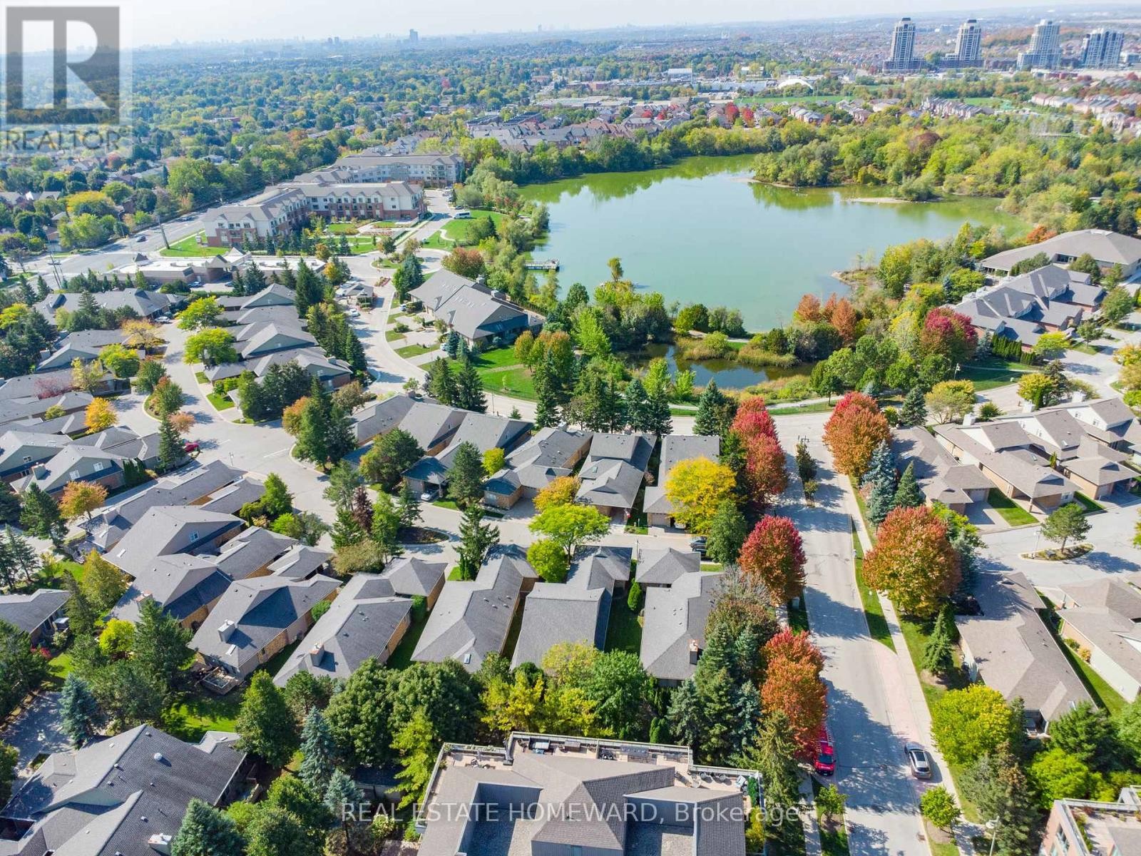 












11 LOON HARBOUR WAY

,
Markham (Greensborough),




Ontario
L6E1B4

