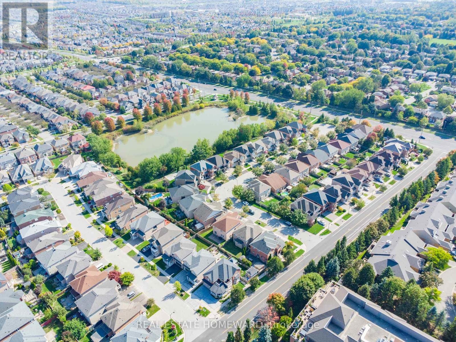 












11 LOON HARBOUR WAY

,
Markham (Greensborough),




Ontario
L6E1B4

