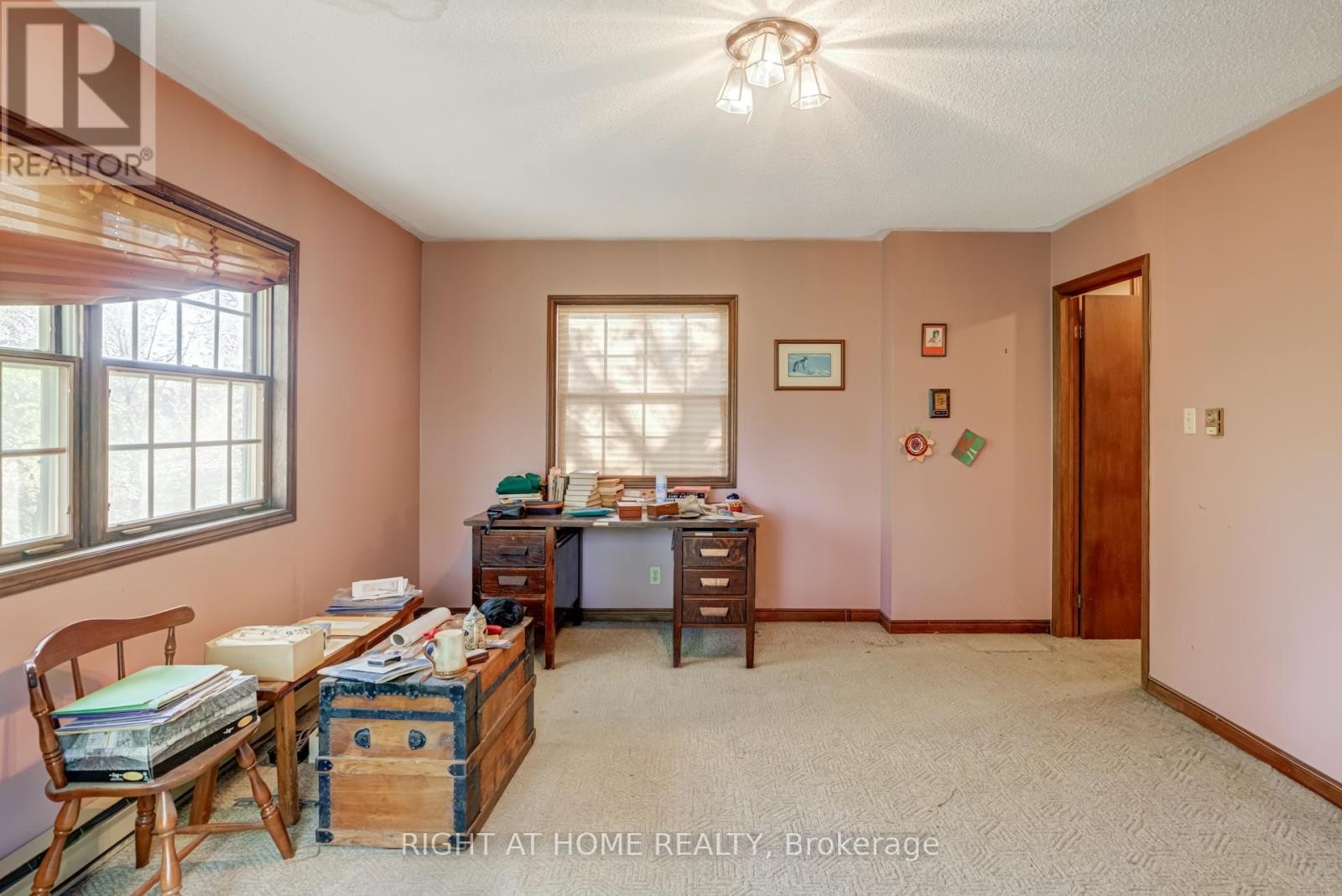 












315 MAIN STREET N

,
Newmarket (Bristol-London),




Ontario
L3Y9A9

