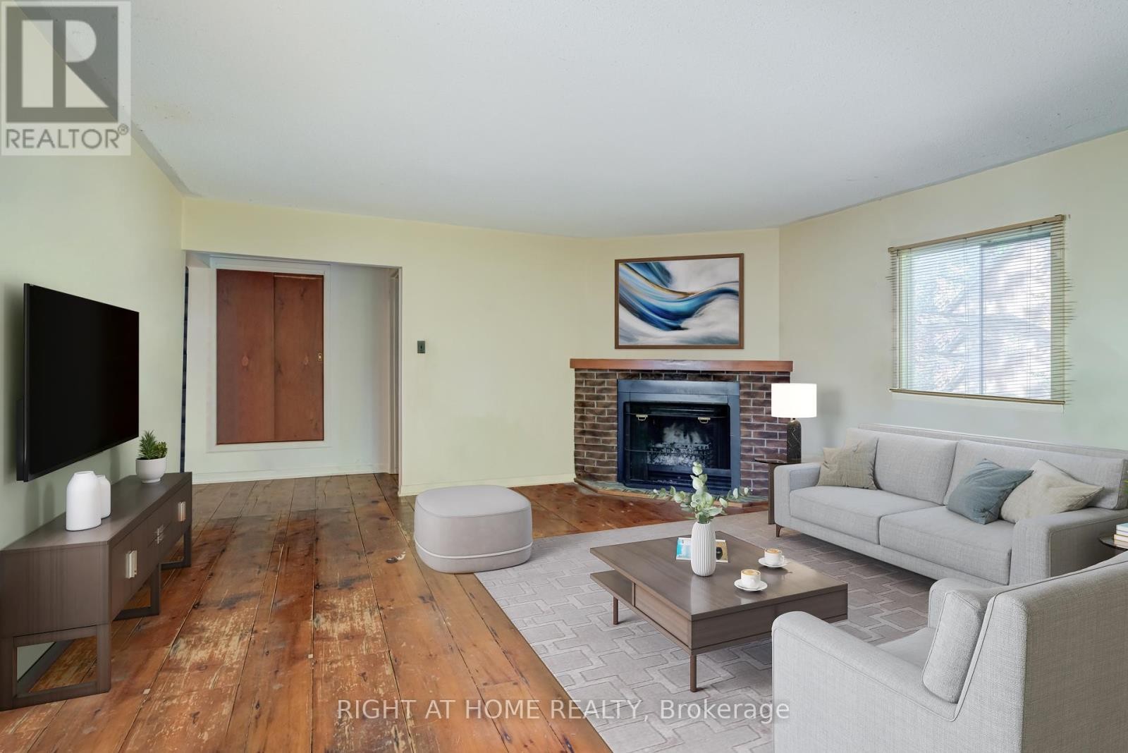 












315 MAIN STREET N

,
Newmarket (Bristol-London),




Ontario
L3Y9A9


