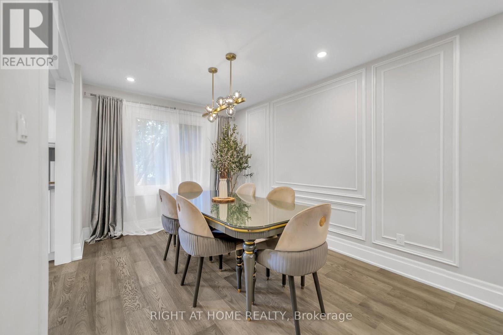 












234 HEMLOCK DRIVE

,
Whitchurch-Stouffville (Stouffville),




Ontario
L4A5A5

