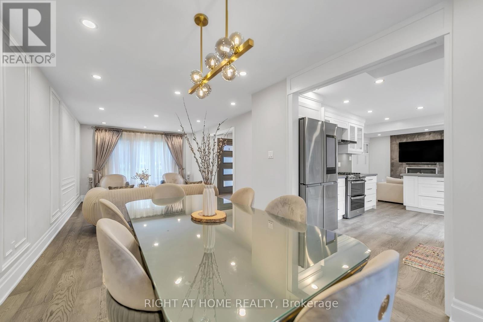 












234 HEMLOCK DRIVE

,
Whitchurch-Stouffville (Stouffville),




Ontario
L4A5A5

