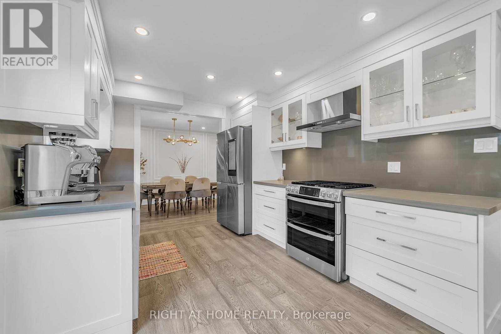 












234 HEMLOCK DRIVE

,
Whitchurch-Stouffville (Stouffville),




Ontario
L4A5A5

