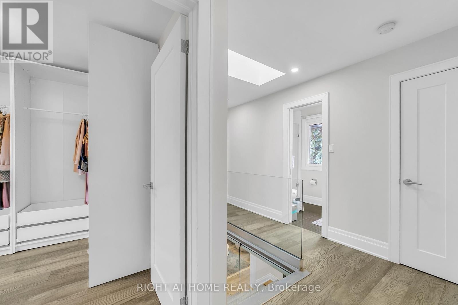 












234 HEMLOCK DRIVE

,
Whitchurch-Stouffville (Stouffville),




Ontario
L4A5A5

