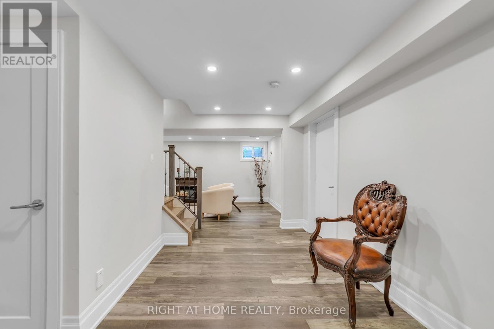 












234 HEMLOCK DRIVE

,
Whitchurch-Stouffville (Stouffville),




Ontario
L4A5A5

