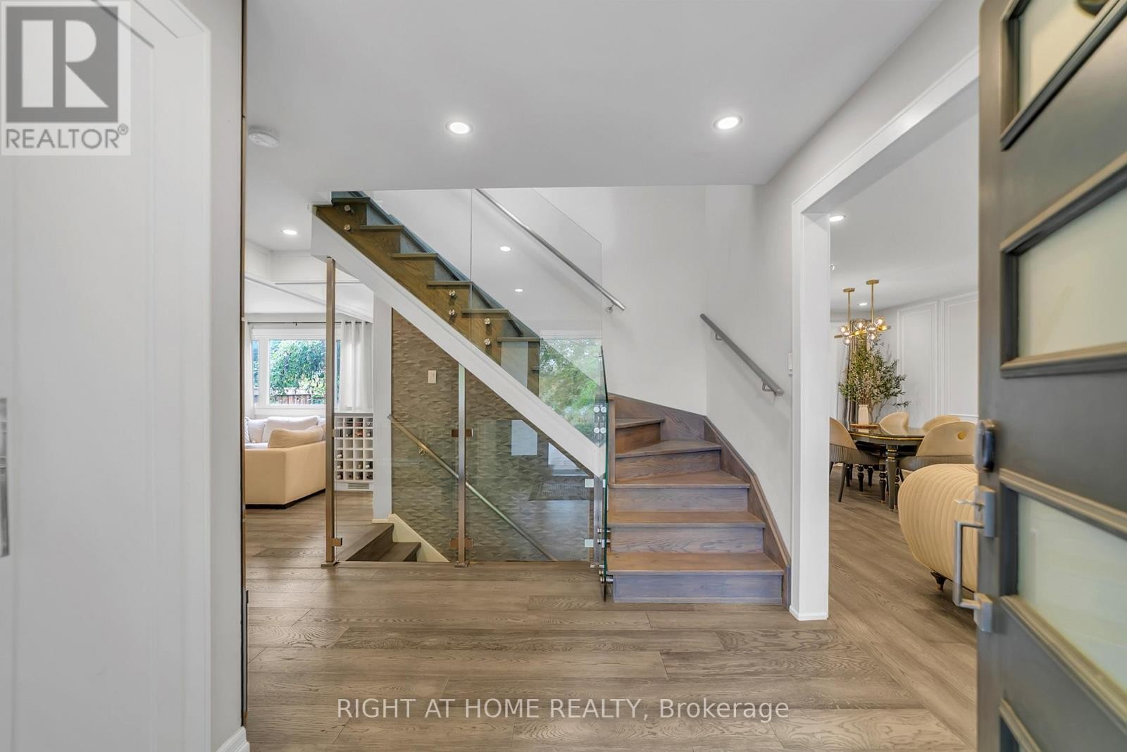 












234 HEMLOCK DRIVE

,
Whitchurch-Stouffville (Stouffville),




Ontario
L4A5A5

