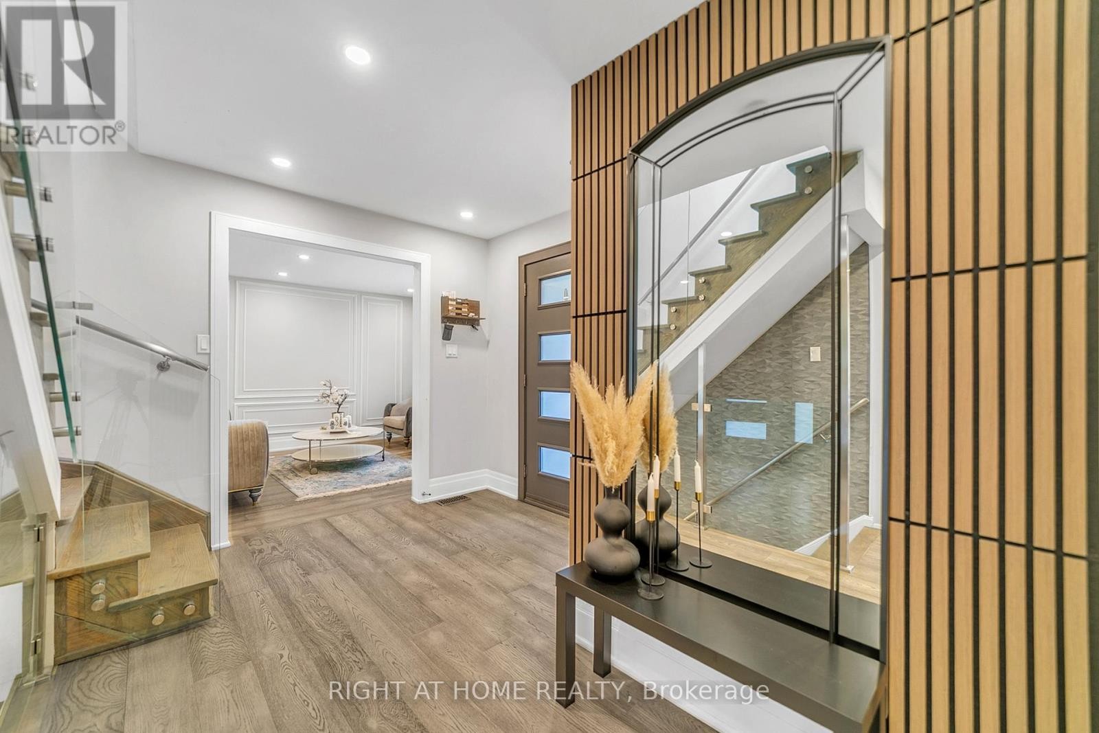 












234 HEMLOCK DRIVE

,
Whitchurch-Stouffville (Stouffville),




Ontario
L4A5A5

