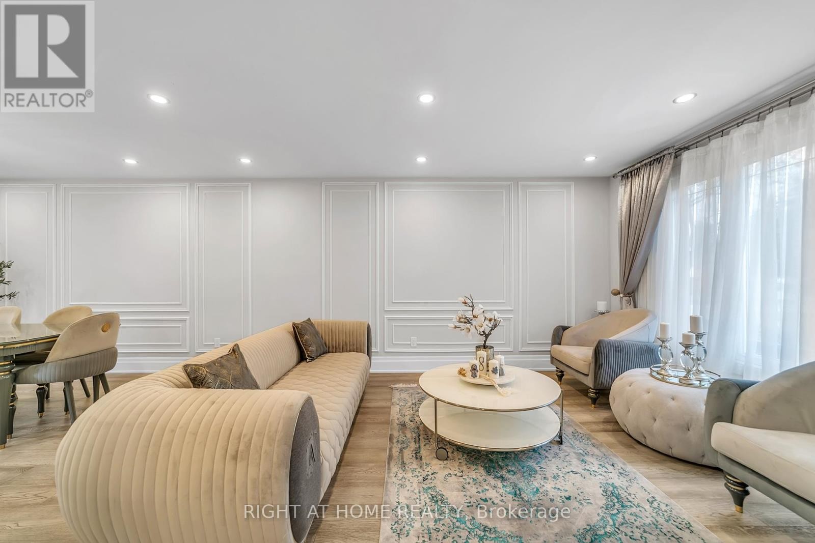 












234 HEMLOCK DRIVE

,
Whitchurch-Stouffville (Stouffville),




Ontario
L4A5A5

