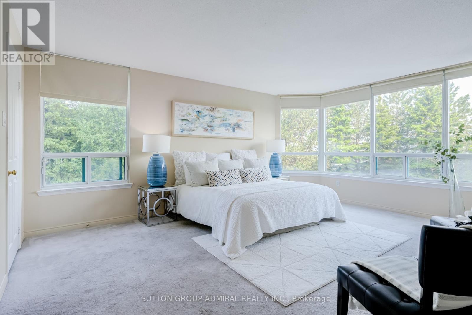 












311 - 7250 YONGE STREET

,
Vaughan (Crestwood-Springfarm-Yorkhill),




Ontario
L4J7X1

