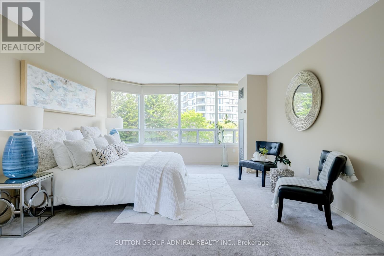 












311 - 7250 YONGE STREET

,
Vaughan (Crestwood-Springfarm-Yorkhill),




Ontario
L4J7X1

