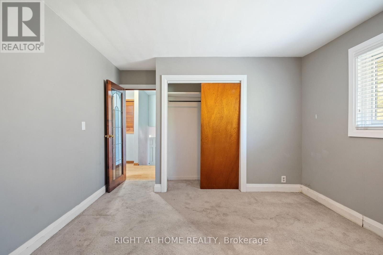 












275 MIAMI DRIVE

,
Georgina (Keswick South),




Ontario
L4P2Z5

