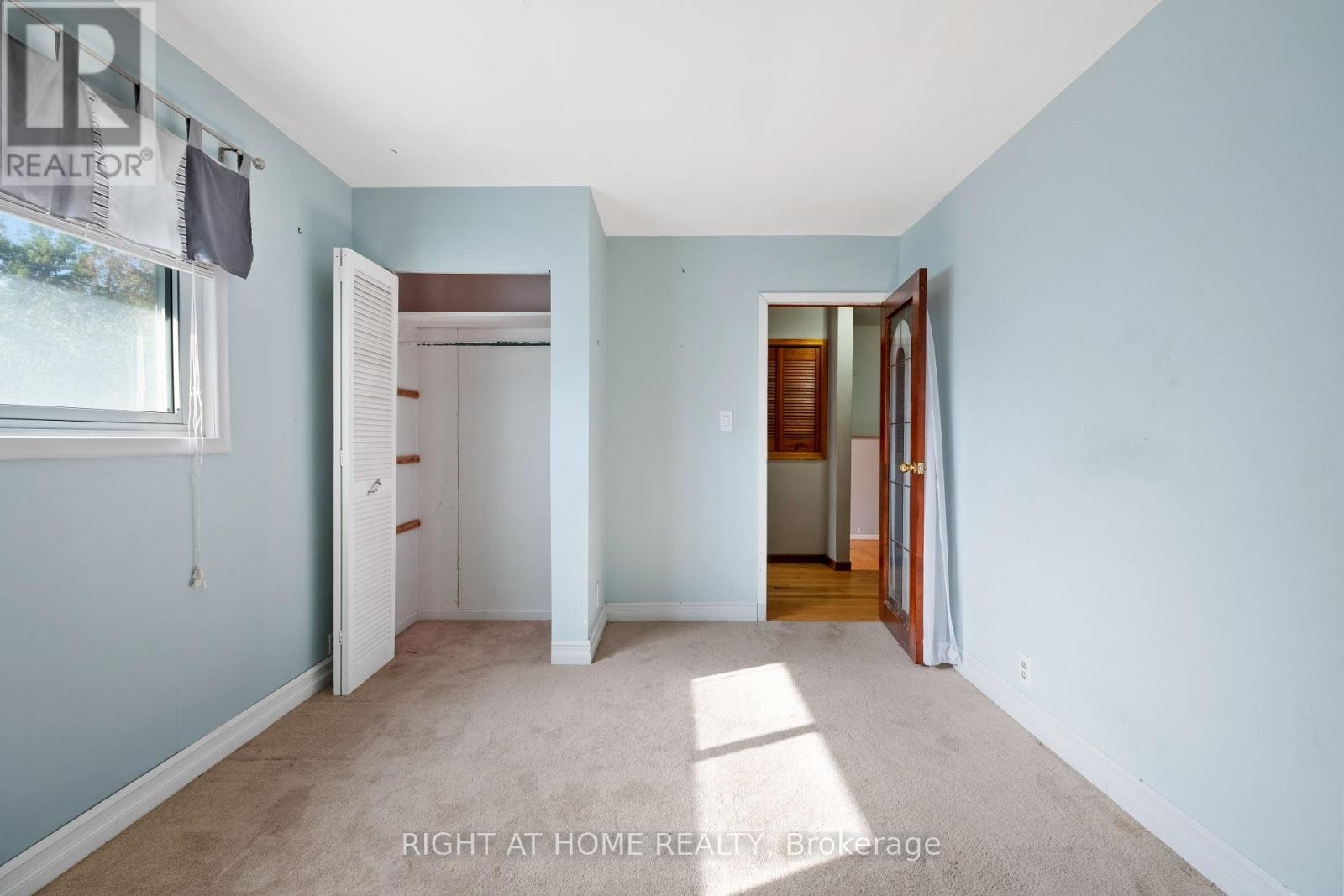 












275 MIAMI DRIVE

,
Georgina (Keswick South),




Ontario
L4P2Z5

