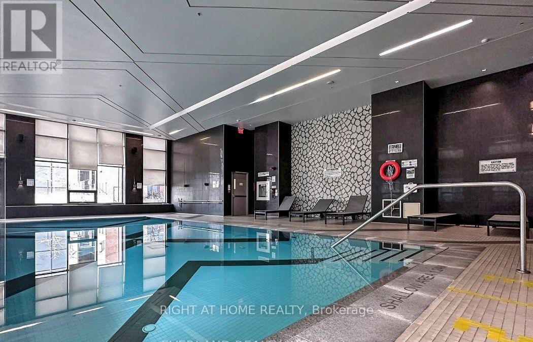 












826 - 18 UPTOWN DRIVE

,
Markham (Unionville),




Ontario
L3R5M5

