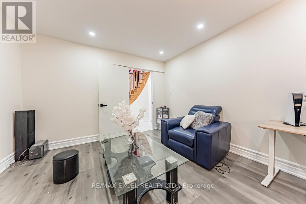 












311 CONLEY STREET

,
Vaughan (Lakeview Estates),




Ontario
L4J2Z3

