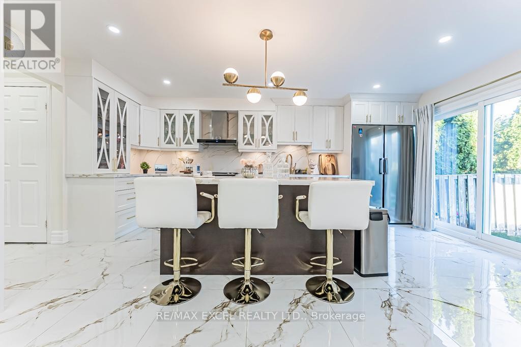 












311 CONLEY STREET

,
Vaughan (Lakeview Estates),




Ontario
L4J2Z3

