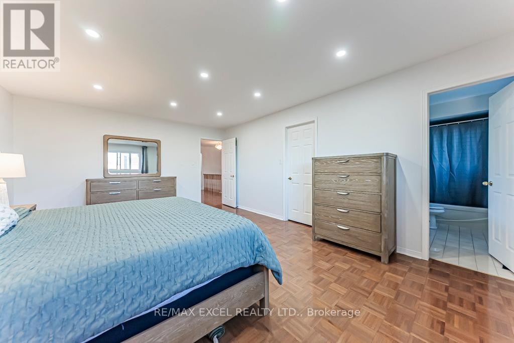 












311 CONLEY STREET

,
Vaughan (Lakeview Estates),




Ontario
L4J2Z3

