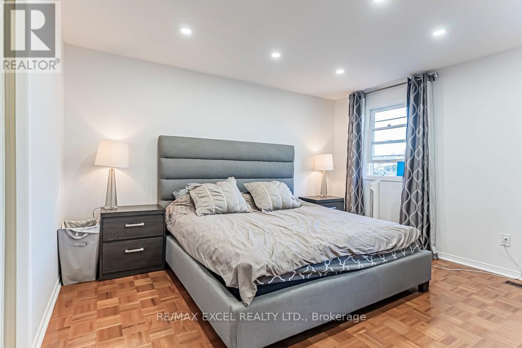 












311 CONLEY STREET

,
Vaughan (Lakeview Estates),




Ontario
L4J2Z3

