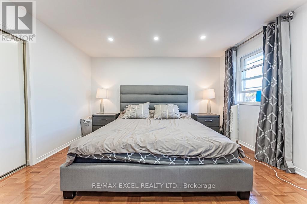 












311 CONLEY STREET

,
Vaughan (Lakeview Estates),




Ontario
L4J2Z3

