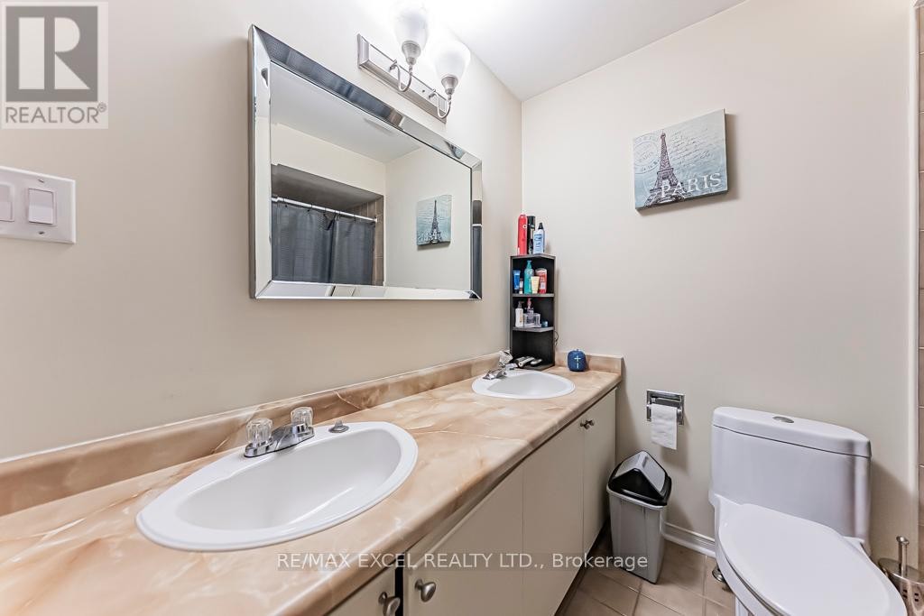 












311 CONLEY STREET

,
Vaughan (Lakeview Estates),




Ontario
L4J2Z3

