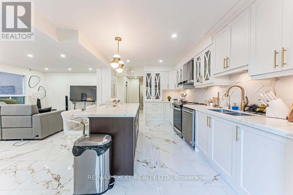 












311 CONLEY STREET

,
Vaughan (Lakeview Estates),




Ontario
L4J2Z3

