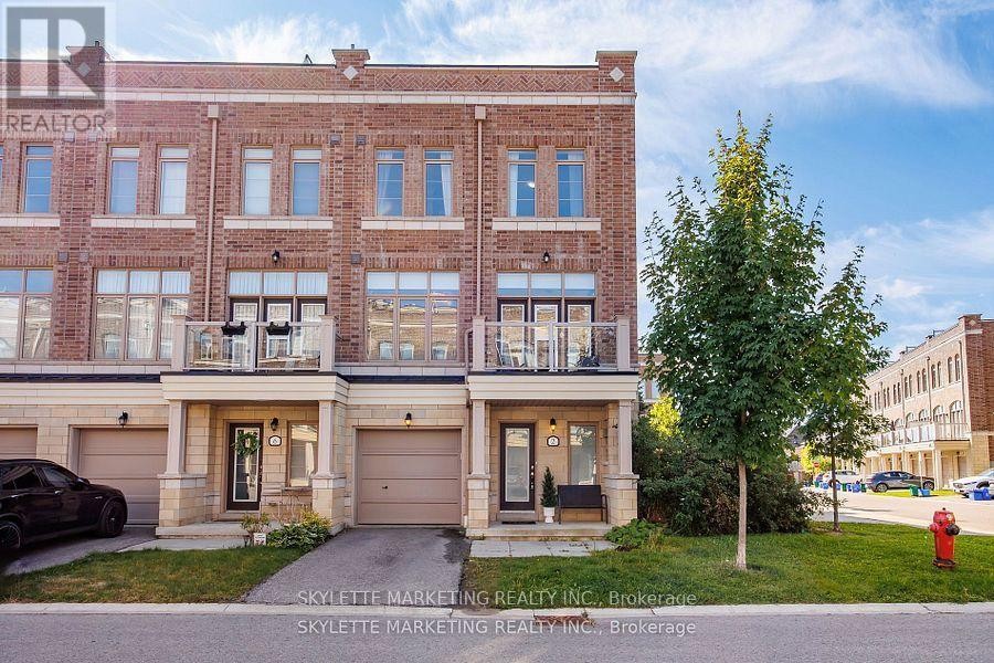 












2 CORNERBANK CRESCENT

,
Whitchurch-Stouffville (Stouffville),




Ontario
L4A1X1

