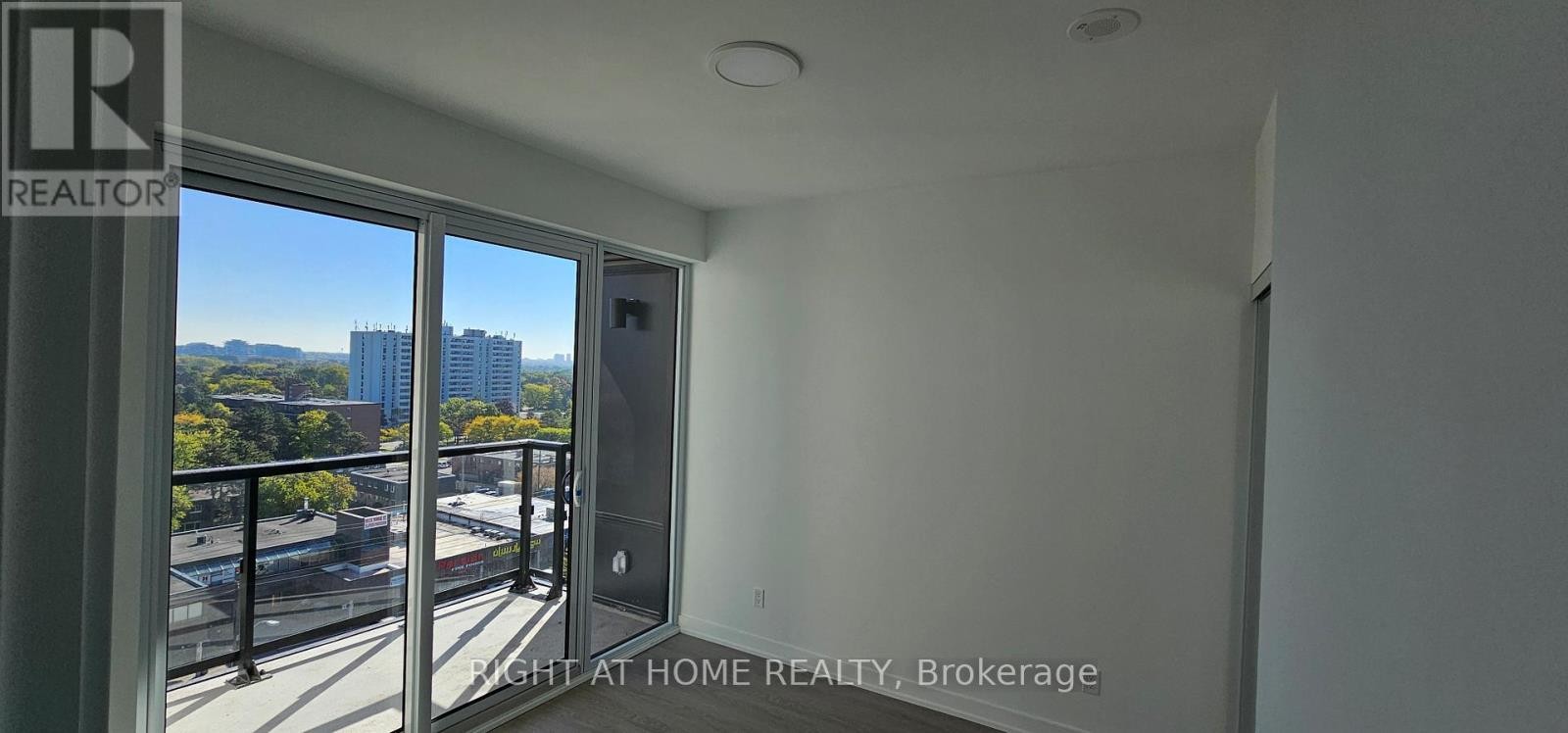 












818 - 8188 YONGE STREET

,
Vaughan (Uplands),




Ontario
L4J1W5

