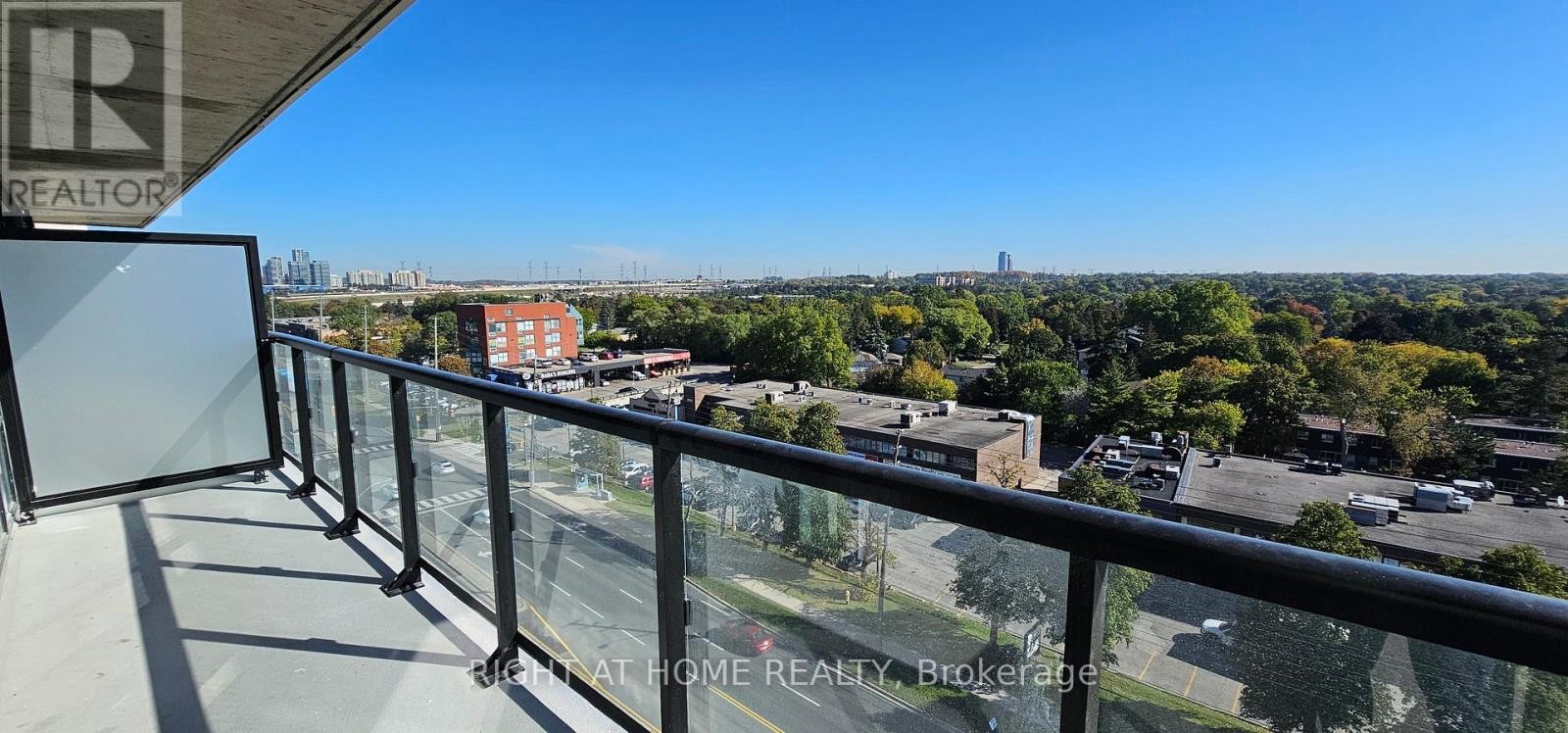 












818 - 8188 YONGE STREET

,
Vaughan (Uplands),




Ontario
L4J1W5

