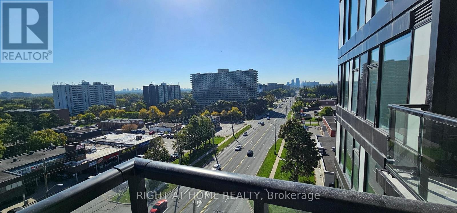 












818 - 8188 YONGE STREET

,
Vaughan (Uplands),




Ontario
L4J1W5

