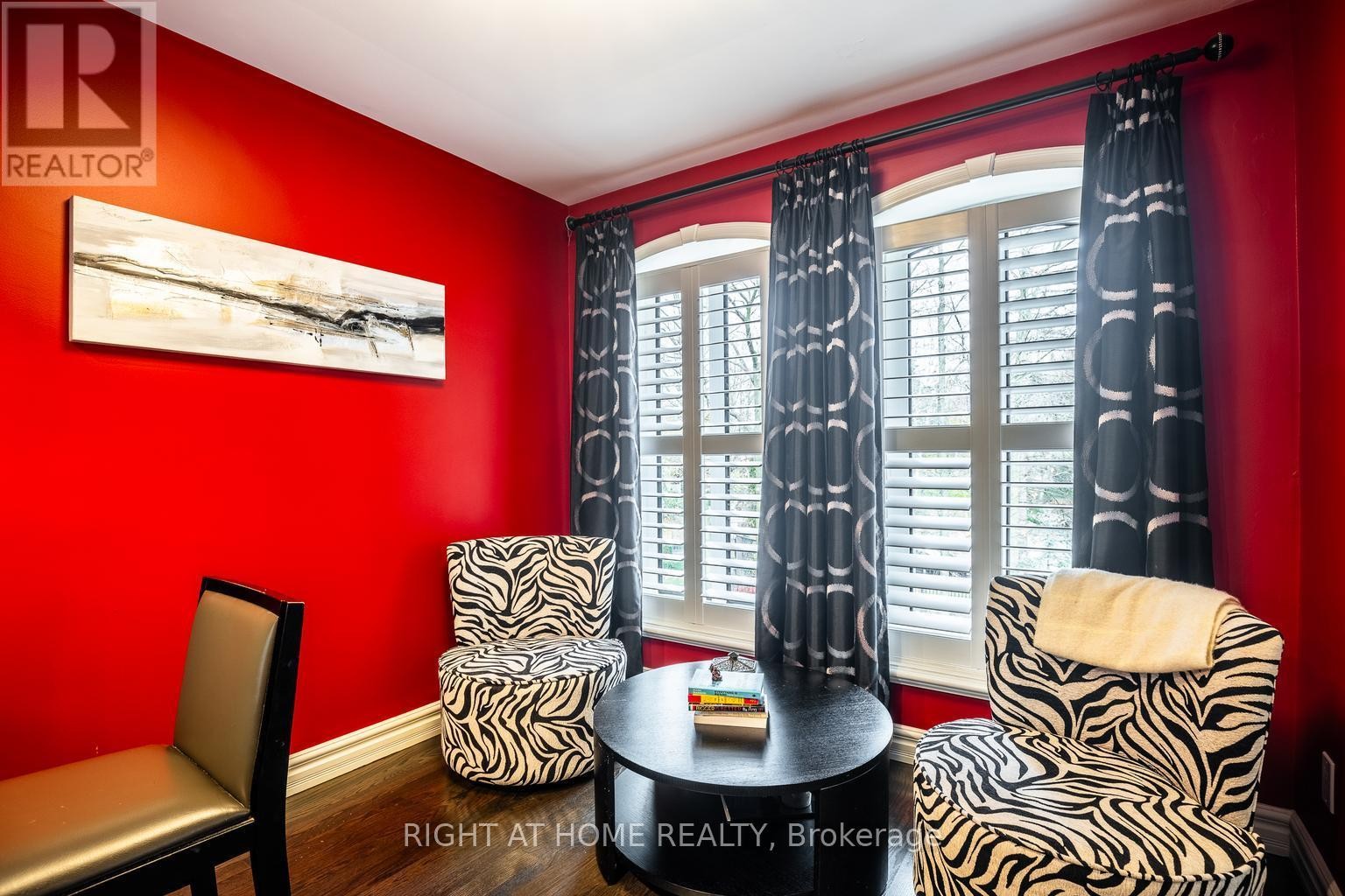 












38 SUGARBUSH COURT E

,
Vaughan (East Woodbridge),




Ontario
L4L2Z2

