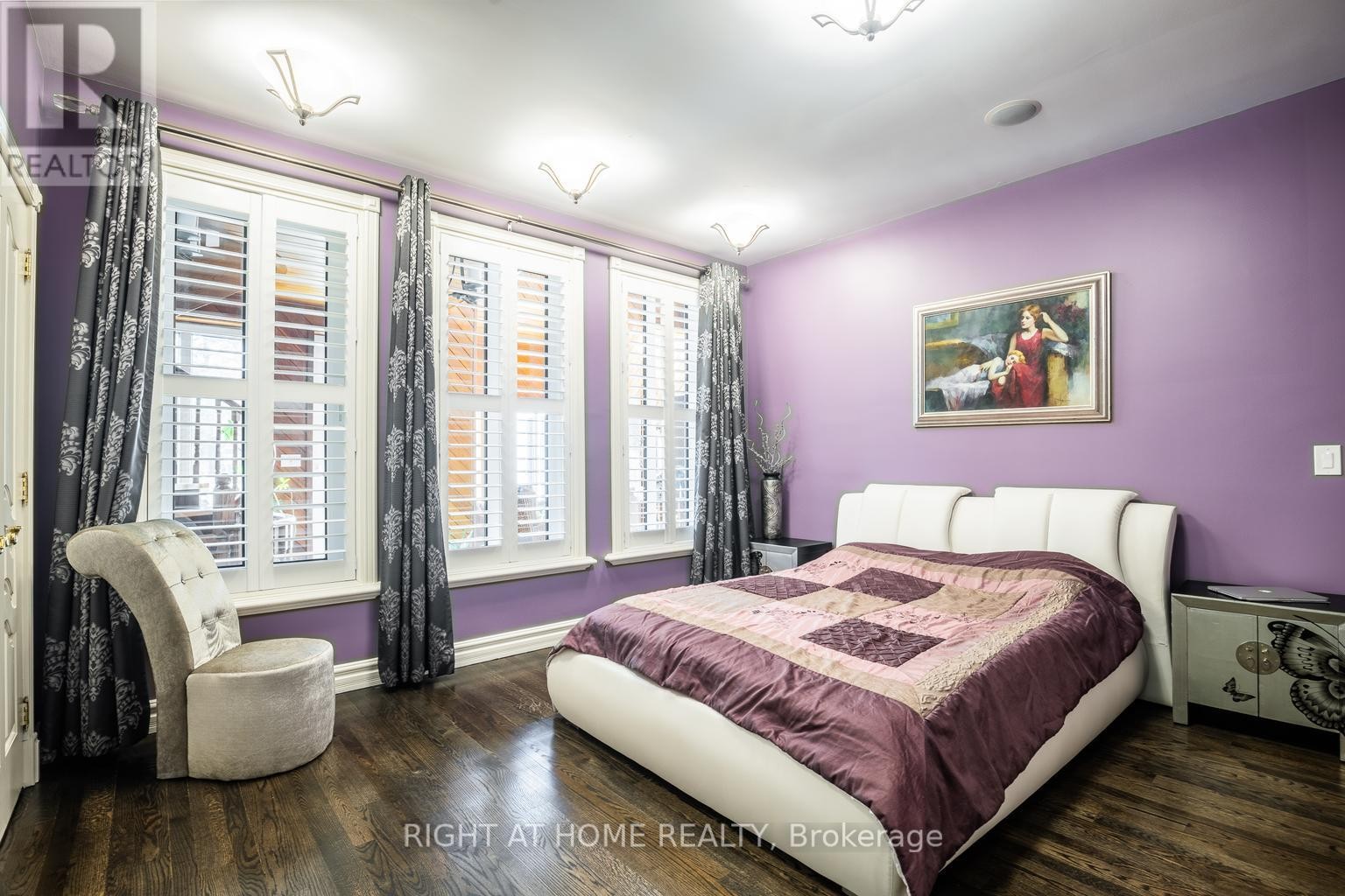 












38 SUGARBUSH COURT E

,
Vaughan (East Woodbridge),




Ontario
L4L2Z2

