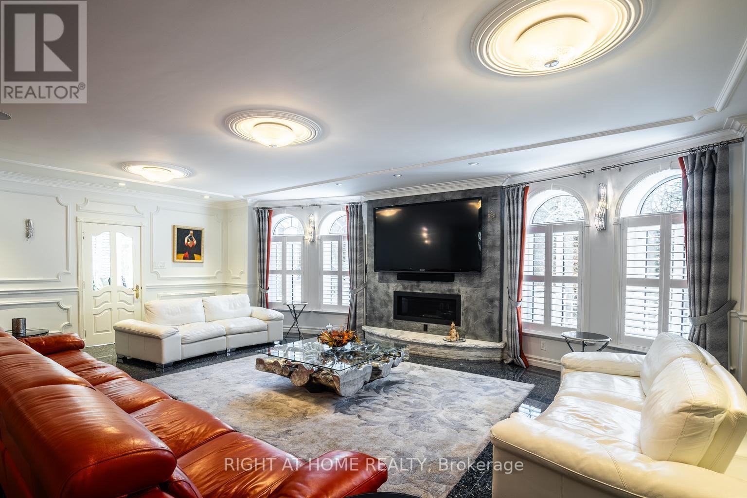 












38 SUGARBUSH COURT E

,
Vaughan (East Woodbridge),




Ontario
L4L2Z2

