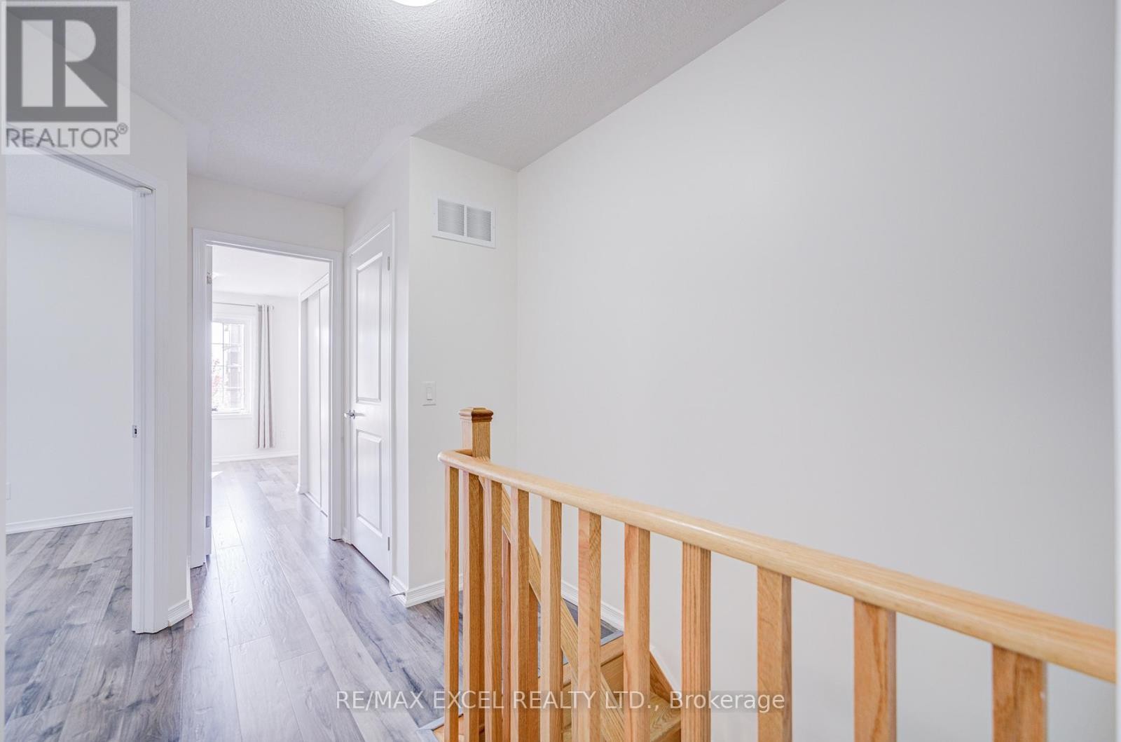 












24 ORMEROD LANE

,
Richmond Hill (Devonsleigh),




Ontario
L4S0G3

