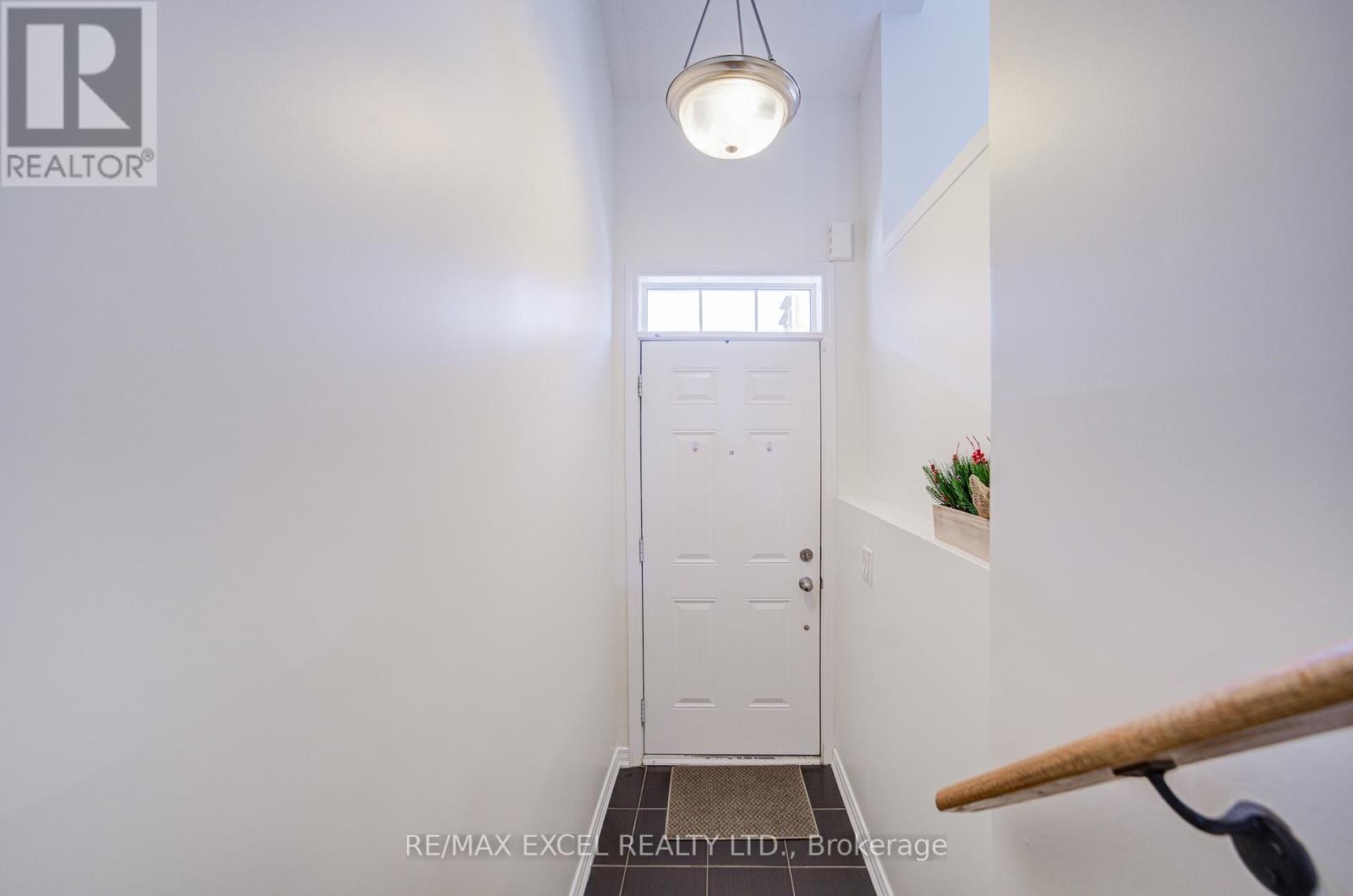 












24 ORMEROD LANE

,
Richmond Hill (Devonsleigh),




Ontario
L4S0G3

