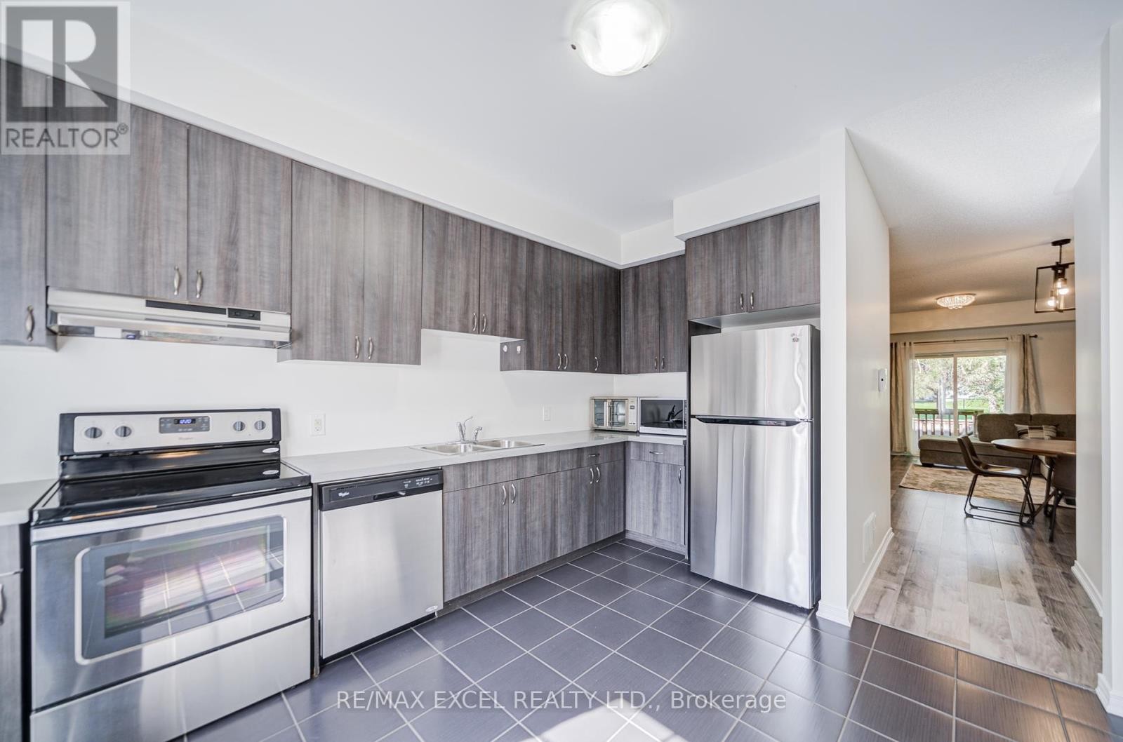 












24 ORMEROD LANE

,
Richmond Hill (Devonsleigh),




Ontario
L4S0G3

