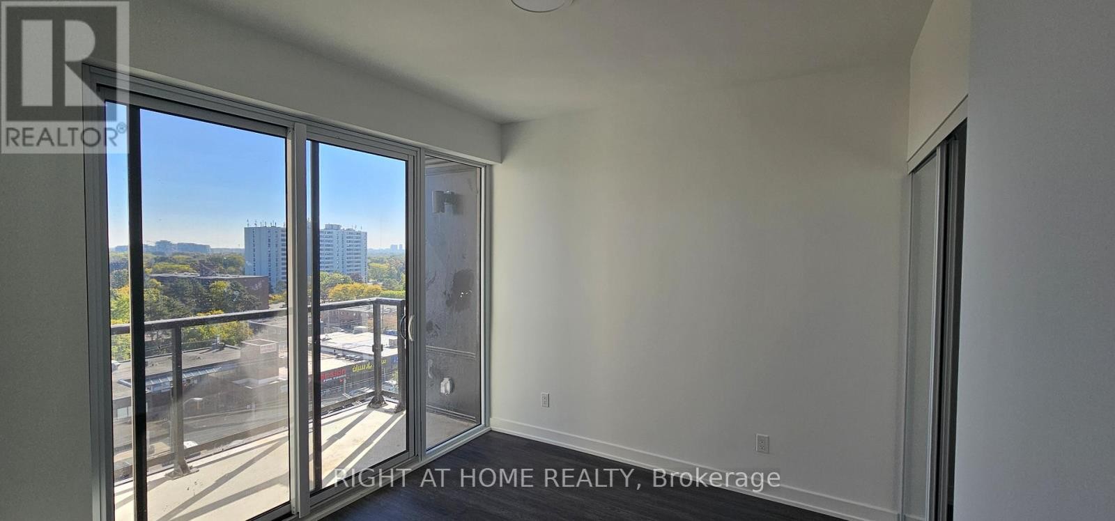 












720 - 8188 YONGE STREET

,
Vaughan (Uplands),




Ontario
L4J1W5

