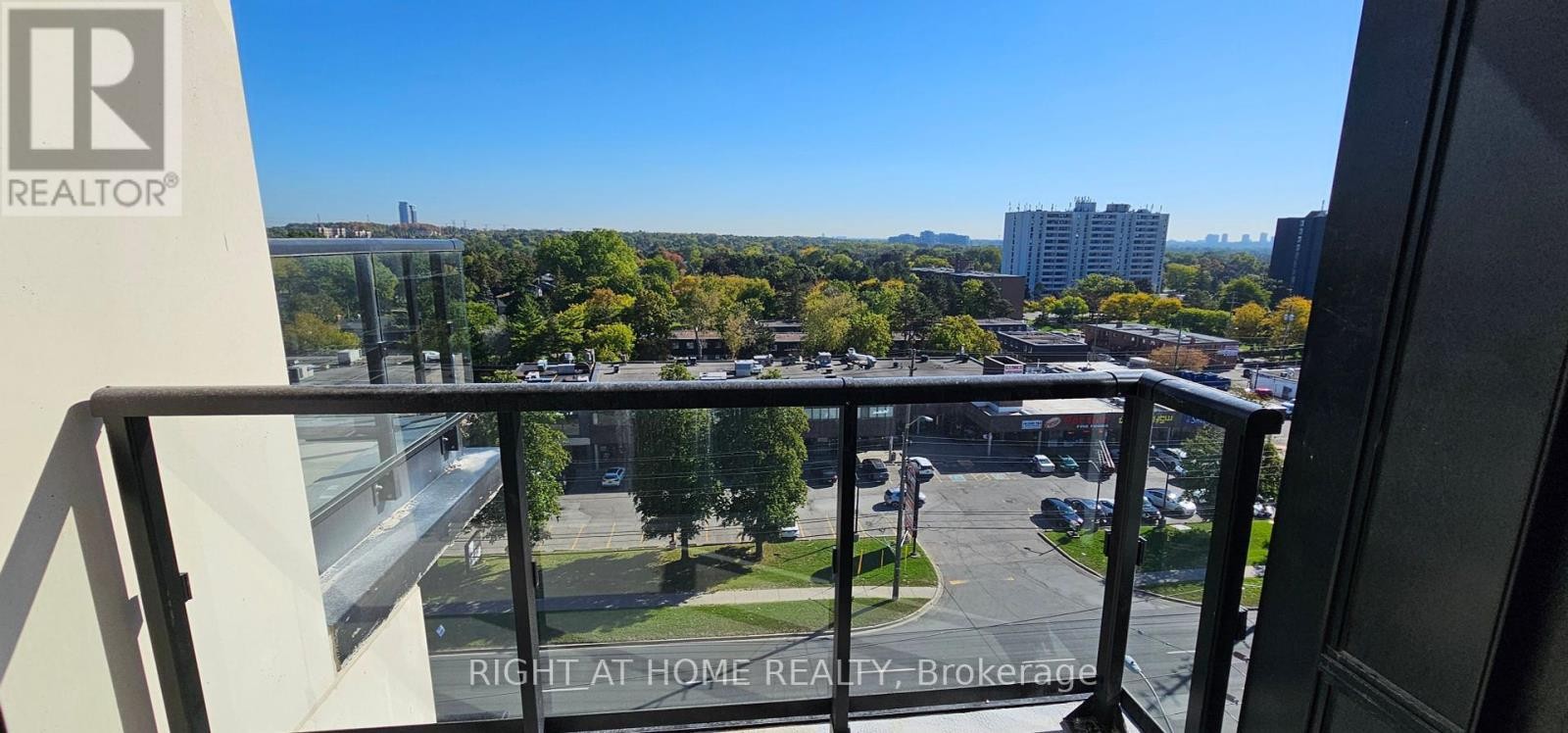 












720 - 8188 YONGE STREET

,
Vaughan (Uplands),




Ontario
L4J1W5

