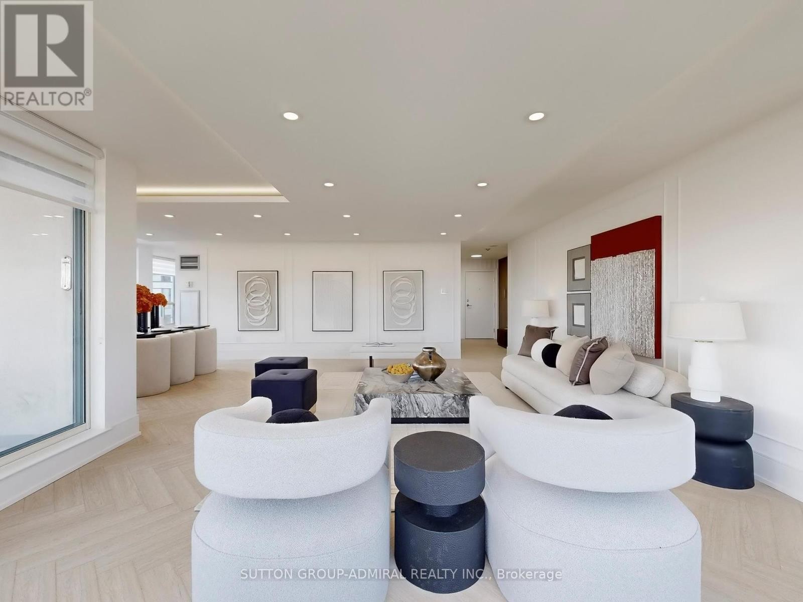 












704 - 1 CLARK AVENUE W

,
Vaughan (Crestwood-Springfarm-Yorkhill),




Ontario
L4J7Y6

