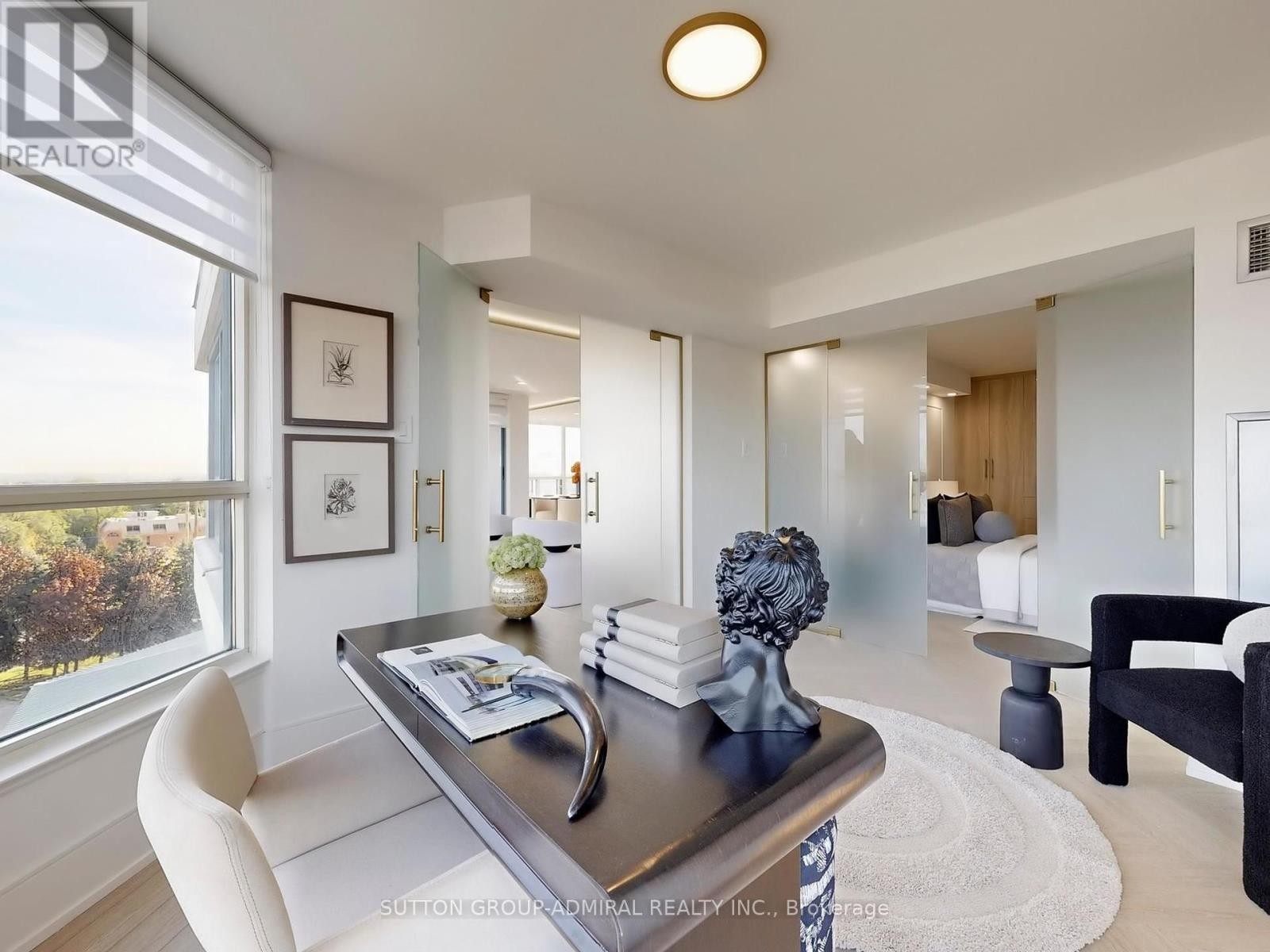 












704 - 1 CLARK AVENUE W

,
Vaughan (Crestwood-Springfarm-Yorkhill),




Ontario
L4J7Y6

