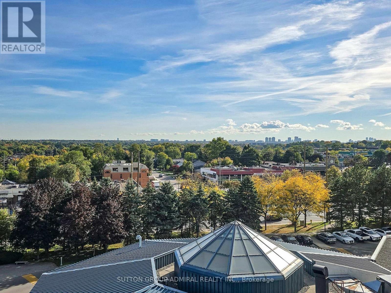 












704 - 1 CLARK AVENUE W

,
Vaughan (Crestwood-Springfarm-Yorkhill),




Ontario
L4J7Y6

