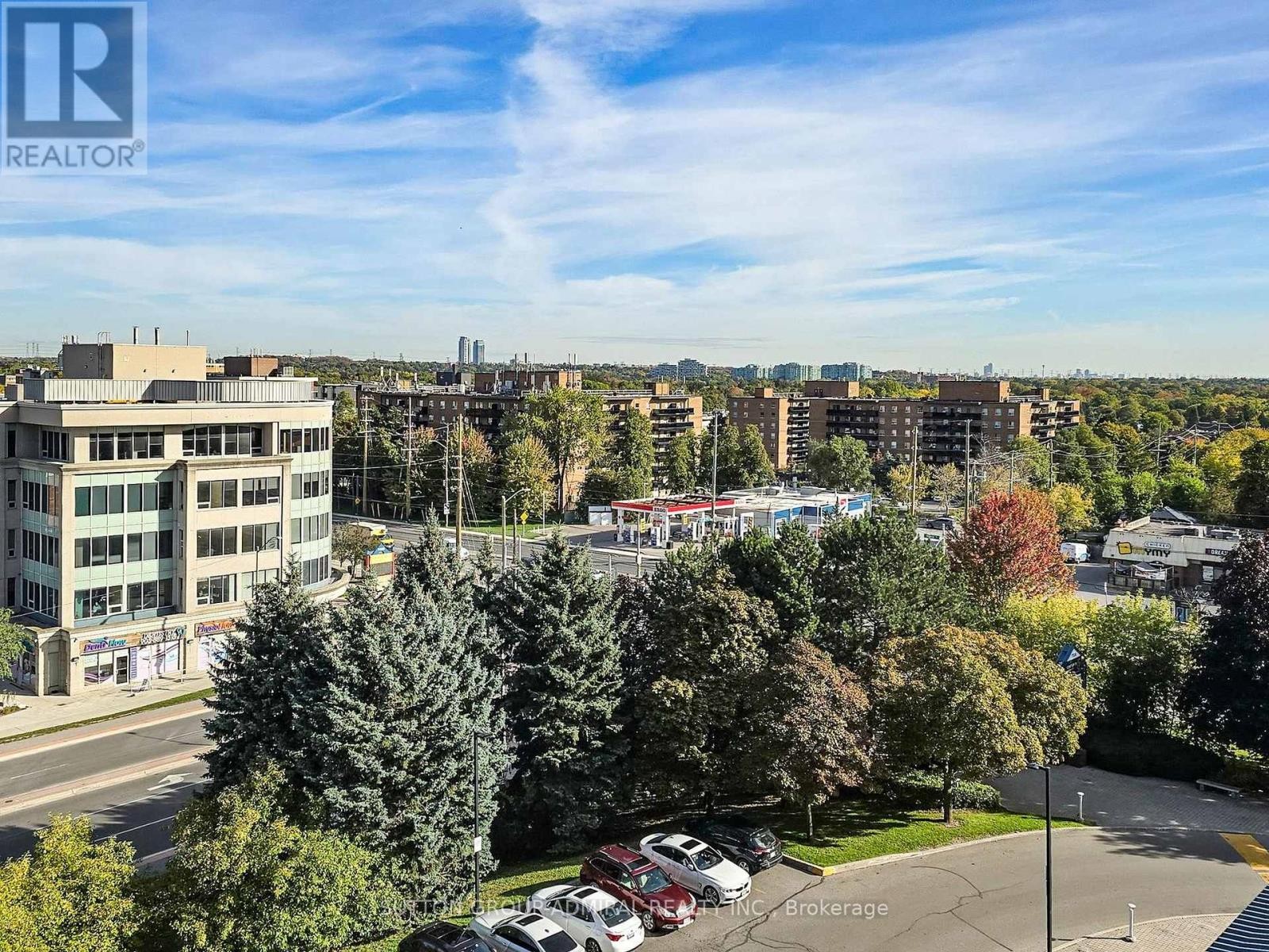 












704 - 1 CLARK AVENUE W

,
Vaughan (Crestwood-Springfarm-Yorkhill),




Ontario
L4J7Y6

