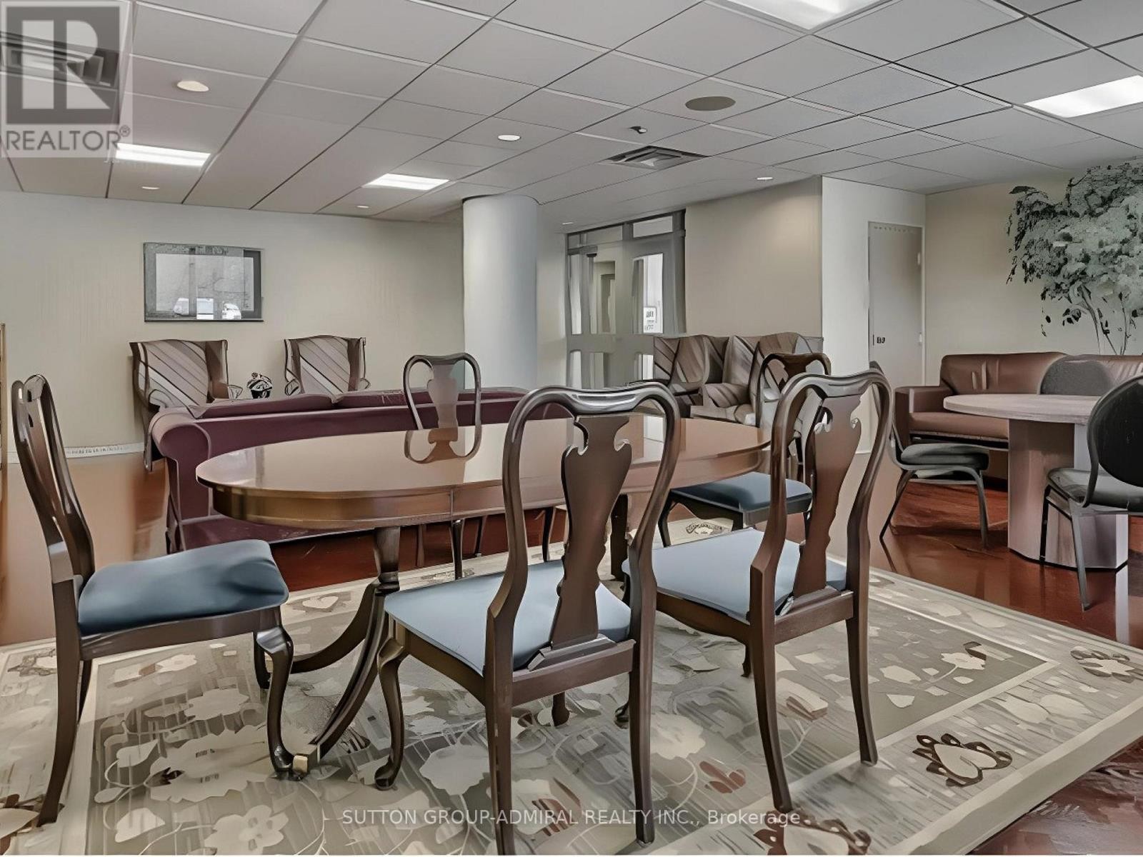 












704 - 1 CLARK AVENUE W

,
Vaughan (Crestwood-Springfarm-Yorkhill),




Ontario
L4J7Y6

