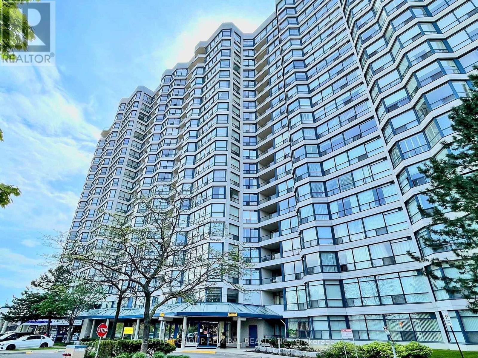 












704 - 1 CLARK AVENUE W

,
Vaughan (Crestwood-Springfarm-Yorkhill),




Ontario
L4J7Y6

