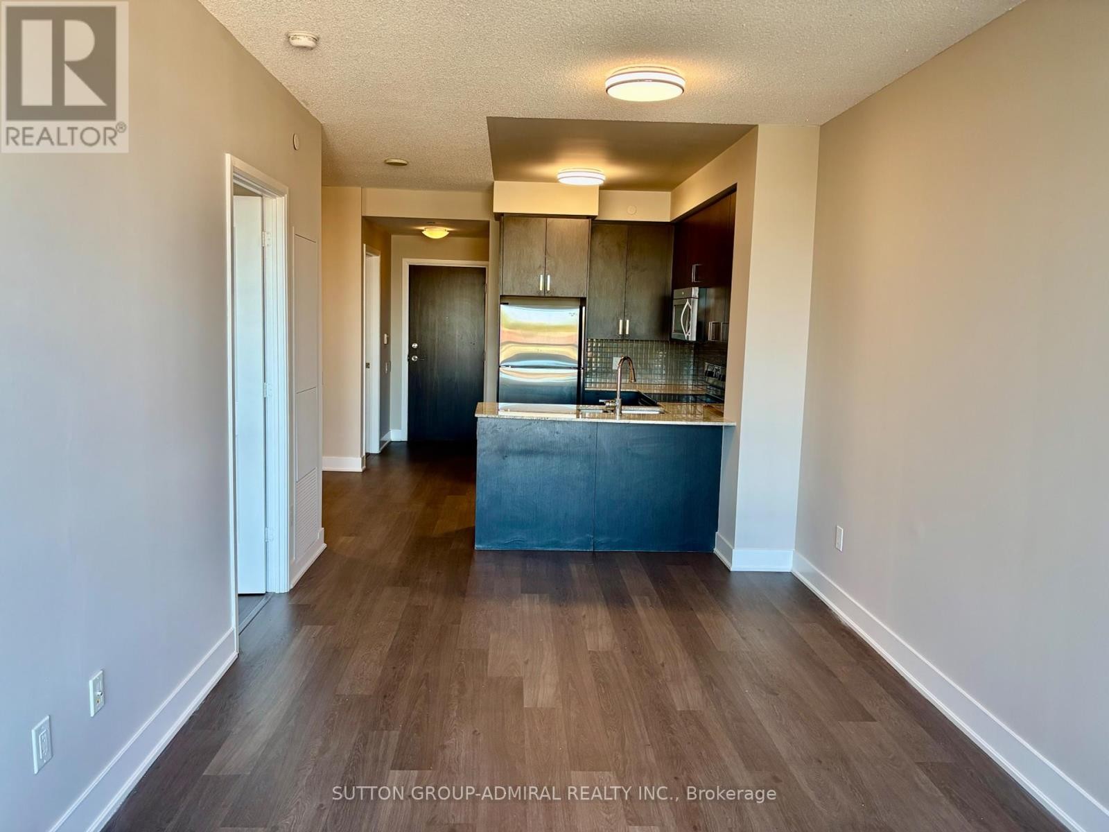












604 - 7608 YONGE STREET

,
Vaughan (Crestwood-Springfarm-Yorkhill),




Ontario
L4J0J5

